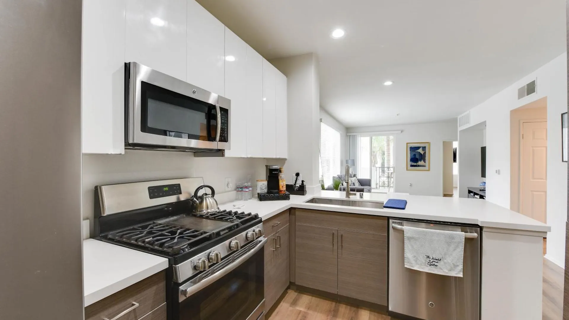 Apartment Ferienwohnung The Electric Blue Abode With A Gorgeous Pool View Los Angeles